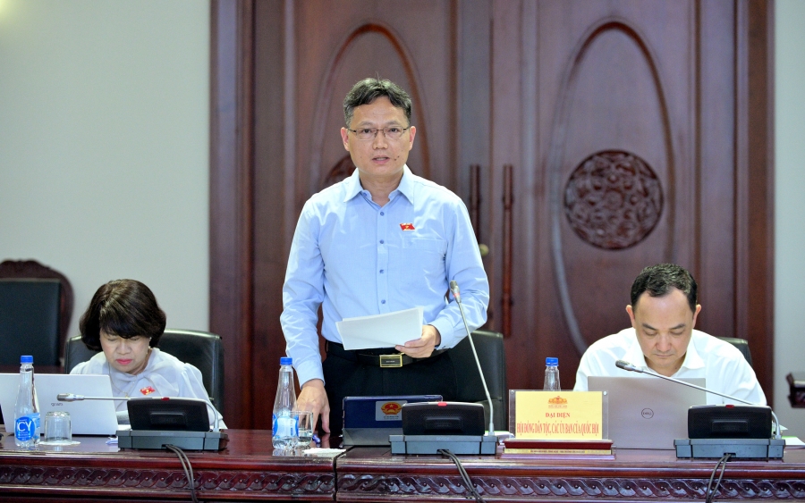 Ủy viên là ĐBQH hoạt động chuyên trách tại Ủy ban Khoa học, Công nghệ và Môi trường Lê Hoàng Hải